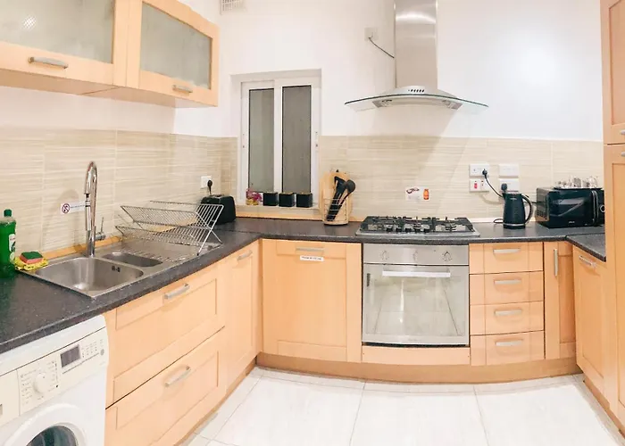 Harbour Pearl Apartman *